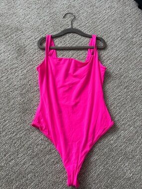 SKIMS Fits Everybody Bodysuit Size S